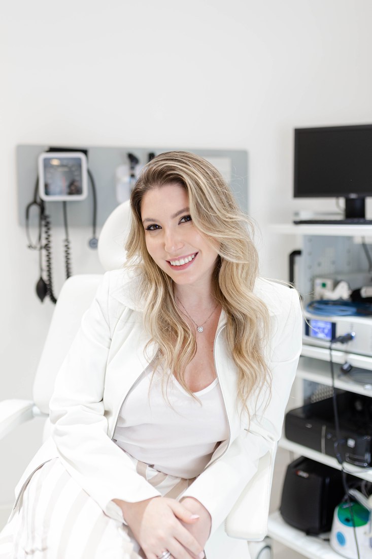 Dra. Giuliana Graicer no consultório